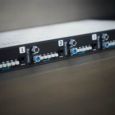 API 3124V 4-Channel Microphone Preamp image 2