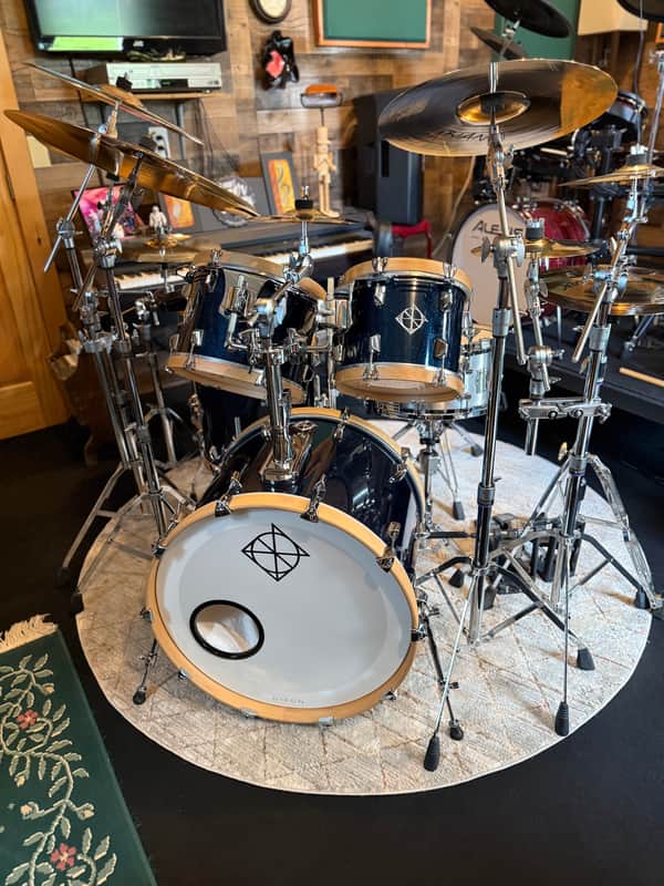 Complete set-up Dixon Artisan, Sabian cymbals, Yamaha hardware image 1
