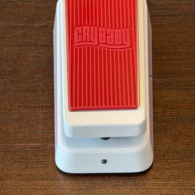 Dunlop CBJ95SW Special Edition Cry Baby Junior Wah 2022 - White / Red image 3