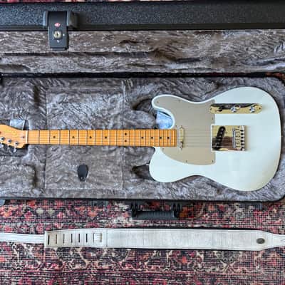Fender American Ultra II Telecaster MN 2024 - Avalanche image 9