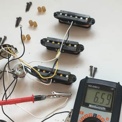 Vintage 1998 CTS Pots Genuine Fender Guitar Aged Relic Loaded Strat Pickups Set Staggered Poles 137xx49 image 14