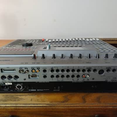 Yamaha AW4416 Professional Audio Workstation 16-Track Digital Recorder 2000s - Silver image 2