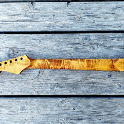Stratocaster neck, 12" radius flamed  maple image 3