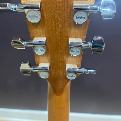Taylor 114e Walnut with Maple Neck 2019 - Natural image 7