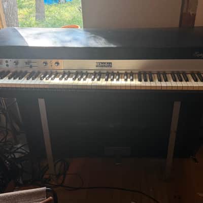 Fender Rhodes 88-Key Electric Piano - Black Rounded Top image 3