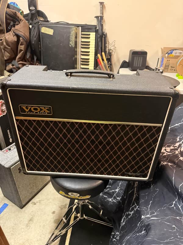 Vox Traveller Guitar Amp 10-Watt 1x10" Guitar Combo 1967 - 1968 - Black image 1