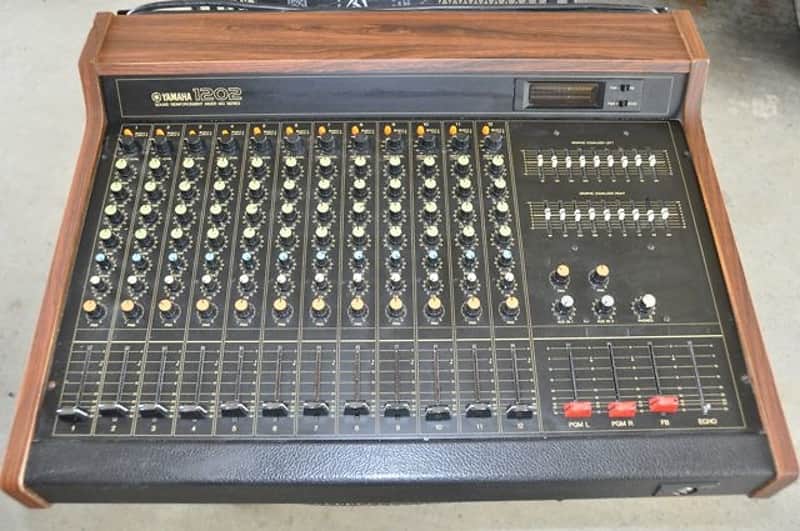 【価格相談可！レア】YAMAHA 1202 ミキサー Yamaha 1202 1980 Brown/Black | Reverb