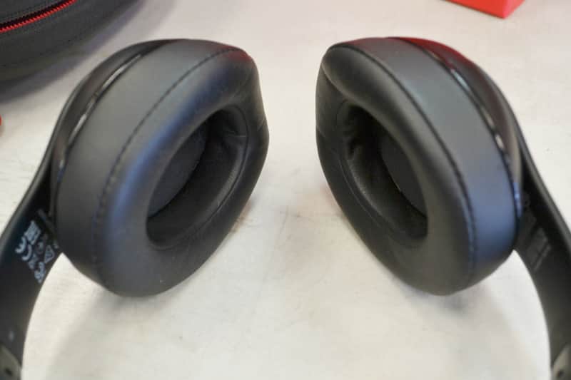 Beats Studio Wireless Special Edition Matte Black Over-Ear