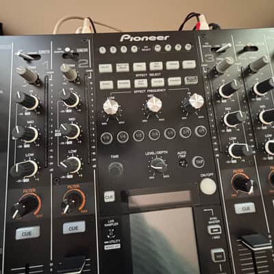 Pioneer mixer DJM 2000 nexus image 1