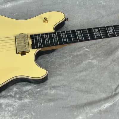 IN-STOCK! USA EVH WOLFGANG CUSTOM SHOP FR GUITAR / TUXEDO WHITE & BLACK image 2