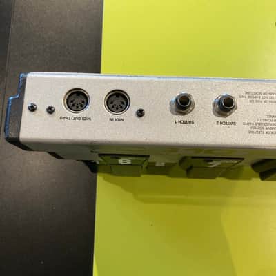 Behringer FCB1010 MIDI Foot Controller 2010s - Standard image 4