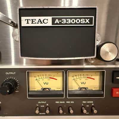 TEAC A-3300SX 1/4" 4-Track Reel to Reel Tape Recorder 1970s - Silver image 3