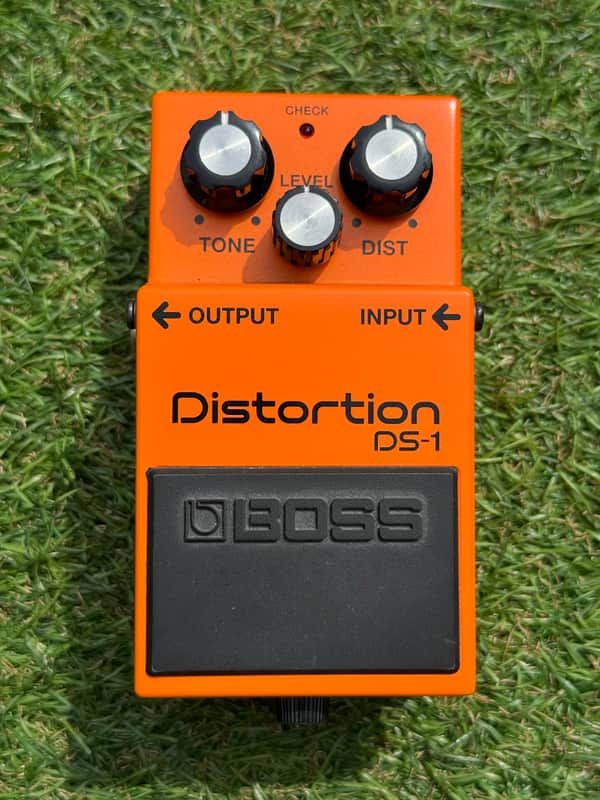 Boss DS-1 Distortion (Silver Label)