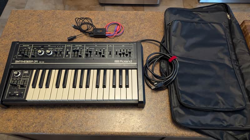 Roland SH-09 32-Key Monophonic Synthesizer