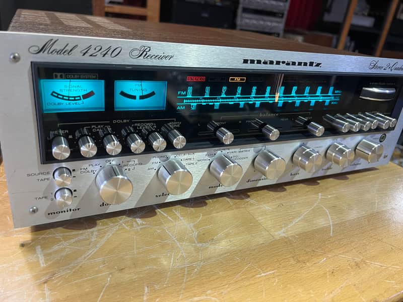Marantz 4240 Stereo/Quadradial 4 AM/FM Receiver, partially recapped and beautiful condition.