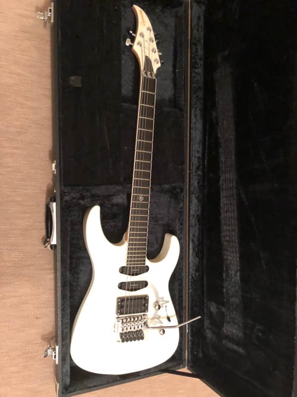Caparison Dellinger-CA  [Christopher Amott] 2008 Pro white image 1