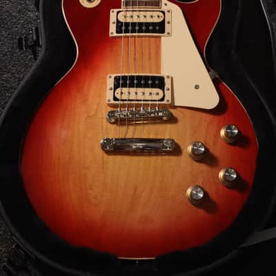 Gibson Les Paul Classic Cherry Sunburst with case 2023 image 9