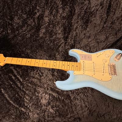 Fender 2024 Collection Made in Japan Hybrid II Stratocaster -Flame Celeste Blue image 5