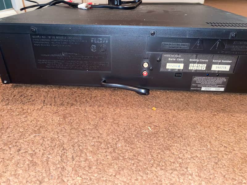 RCA 5 Disc CD Changer 1984 - Black image 1