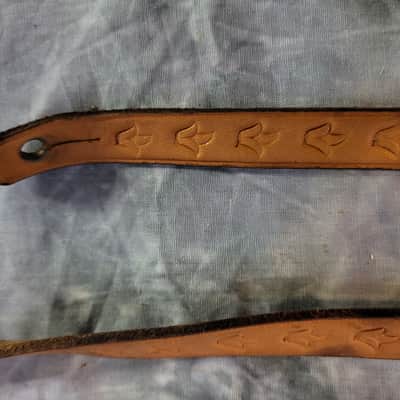 Vintage Leather USA "Old School" Style Full Grain Leather Cowboy Silver Buckle Fancy Short Childs Guitar Strap Metal Buckle Case Candy image 6