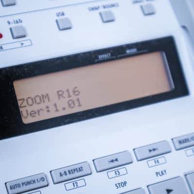 Zoom R16 (R-16) Digital Multitrack Recorder Multi-Track Multitracker U282475 image 6