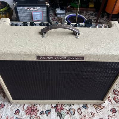 Vintage Rare Limited Edition Tolex Oxblood Grill Fender Blues Deluxe 2-Channel 40-Watt 1x12" Guitar Combo 1993 - 1996 image 2