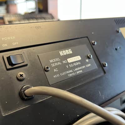Korg Mono/Poly 1980s - Blue image 4