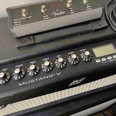Fender Mustang V 150-Watt Modeling Guitar Amp Half-Stack 2011 - 2012 - Black image 2