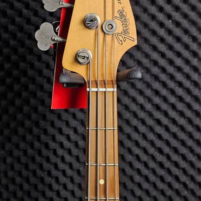 Fender 60th Anniversary Road Worn '60s Jazz Bass 2020 - 3-Tone Sunburst image 4