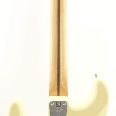 Fender Vintera II '70s Stratocaster with Maple Fretboard 2023 Vintage White 3.6kg image 11