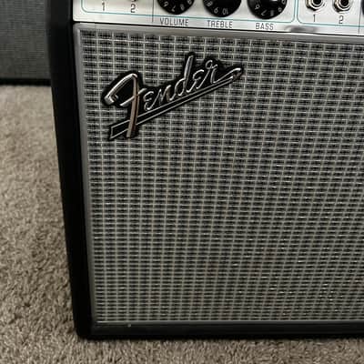 Fender '68 Custom Deluxe Reverb 2-Channel 22-Watt 1x12" Guitar Combo 2013 - Present - Black image 8