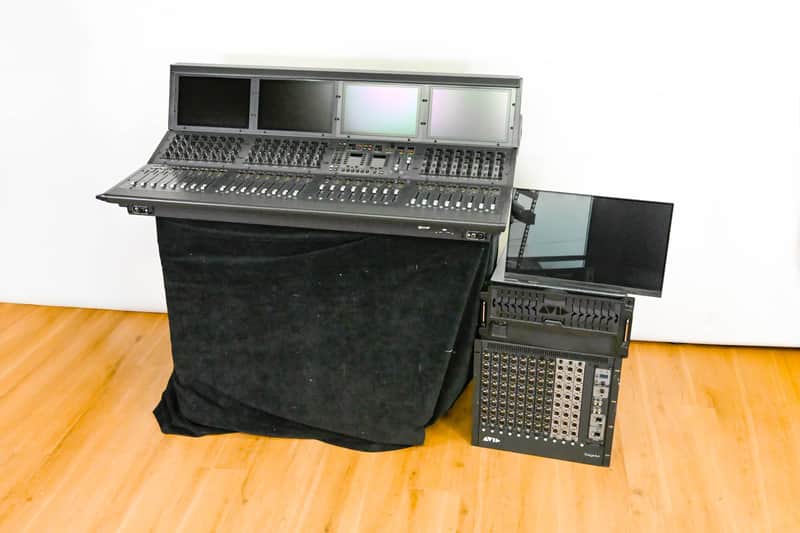AVID VENUE S6L-32D System w/ E6L-144, Stage 64 64x24, WSG-HD, Monitor CG01YEF *ASK FOR SHIPPING* image 1