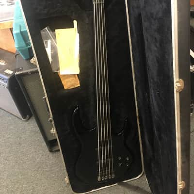 Carvin LB75F 92-94 Black Fretless 5 String Bass w/ Original Hard Shell Case image 1