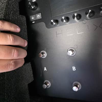 Line 6 Helix LT 2017 - Present - Black with backpack image 4