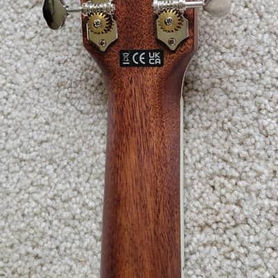 Fender PO-220E Orchestra Acoustic Electric Guitar, Natural Finish, Hard Shell Case image 10