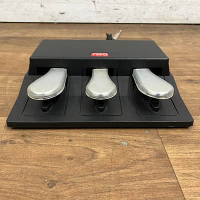 Nord Triple Pedal | Second Hand image 5