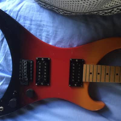Quest Atak 5 1984 2 Tone Sunburst image 4