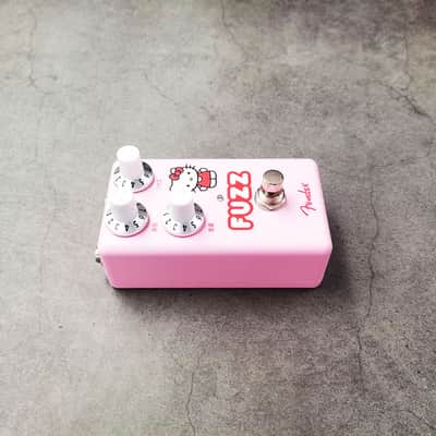 Fender Hello Kitty Pink Fuzz image 3