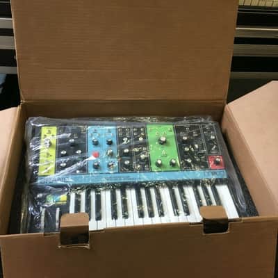 Moog Grandmother 32-Key Semi-Modular Analog Synthesizer 2025 New //ARMENS// image 3