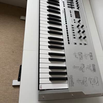 Korg Opsix SE 61-Key Altered FM Synthesizer 2023 - Present - Platinum image 3