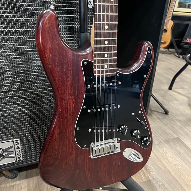 Fender FSR American Standard Hand Stained Ash Stratocaster 2012