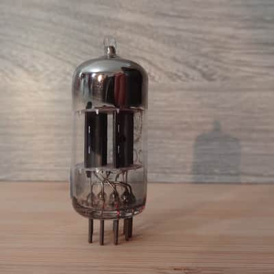 Super rare NOS 1960 VALVO 12AX7 ecc83 I60 r 45° declined getter, very strong, fully tested Superb sounding tubes ! Best Mullard substitute. image 7