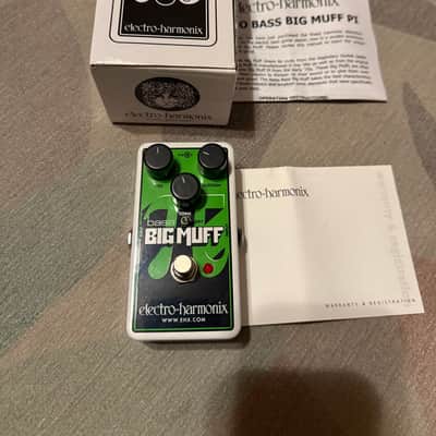 Electro-Harmonix Nano Bass Big Muff Pi Distortion / Sustainer 2014 - Present - Green / Black image 1