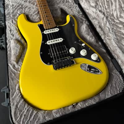 Fender Limited Edition American Ultra II Stratocaster HSS - Graffiti Yellow image 2
