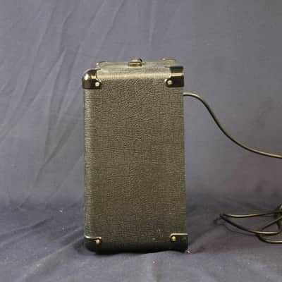 Marshall MG15CDR 2-Channel 15-Watt 1x8 Guitar Combo Amp (2003) - Used image 7
