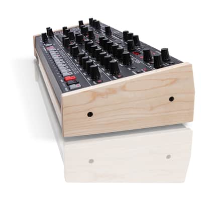 Sequential Trigon-6 Polyphonic Analogue Synthesizer Desktop Module image 2
