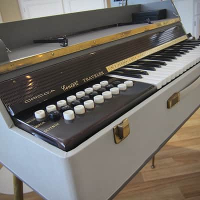 ORCOA by Farfisa Air Organ Model 311 Concert Traveler 24 Chords Made in Italy Circa-1960s-Two Tone Grey image 4