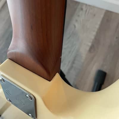 *Modded* Sire Marcus Miller V5 Four String 2023 - Antique White image 8
