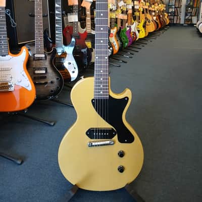 Gibson Les Paul Junior 2025 Electric Guitar w/ Hard case- TV Yellow image 3