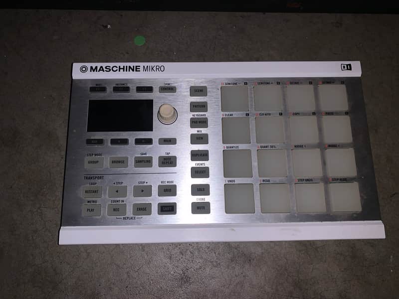 Native Instruments Maschine Mikro MKII 2010s - White image 1